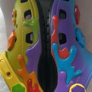 CROCS Gushers Classic Clog 211487 with Jibbitz Unisex Men's 7 Womans 9 NWT